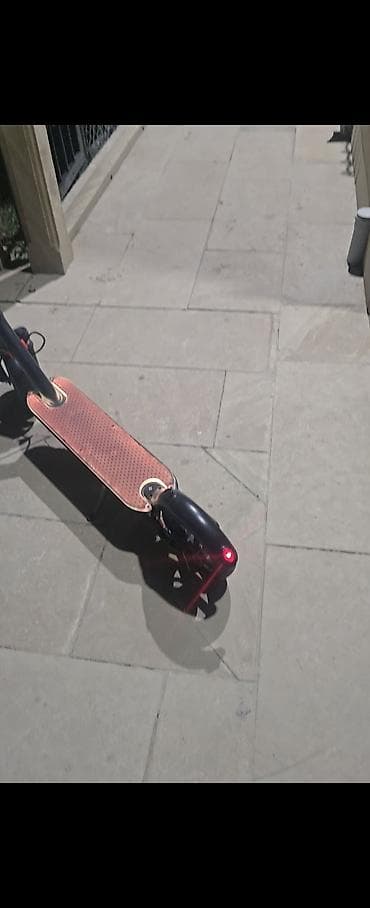 elektron gitara: Elektrik skuter – şəhər içi rahat və işıqlı sürüş üçün - Güclü ön LED — 9