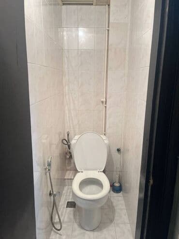 binə atçiliq: Azadliq metrosuna yaxın 5 mertebeli binanın 1-ci mərtəbəsində yerləşən — 5