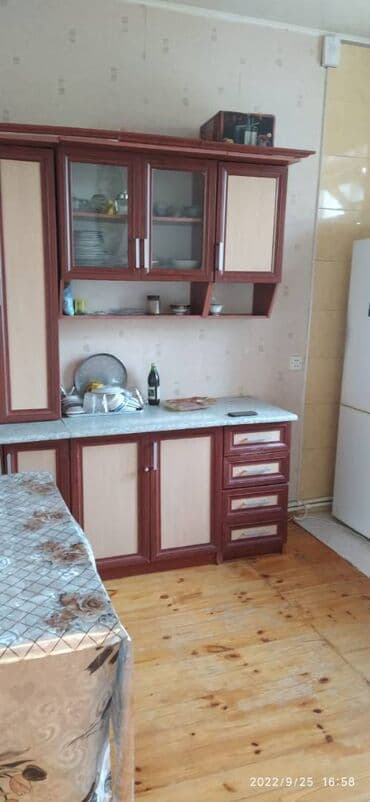 şamaxinka 300 manata kiraye evler: 100 kv. m, 3 otaqlı — 15