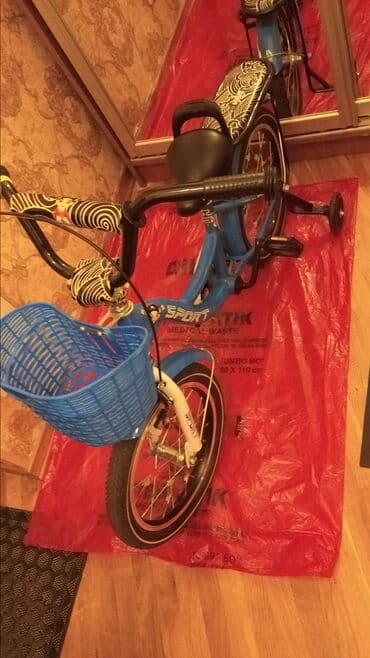 yığılan velosipedlər: İşlənmiş İki təkərli Uşaq velosipedi 16", Ünvandan götürmə — 2