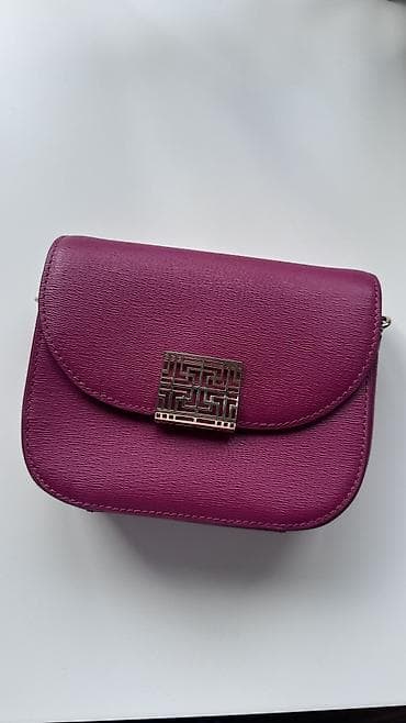 Zərif dizaynlı çiyin/çapraz çanta - Rəng: tünd fuşya/bənövşəyi ton -