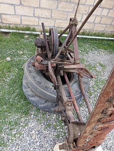 vaz ehtiyat hisseleri: Saz veziyyetdedi. tam işlək. birinə yararlı — 3