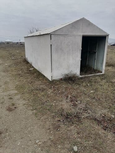 qara qarayev: 18 kv. m, 3 * 6 * 2 Metal — 2