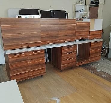 uralzid mma 400: Ideal veziyyetde metbex mebeli 3.30 sm 550 azn qaz moyka verilir — 1