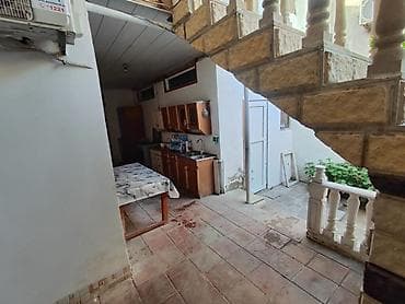 Həyət evləri və villaların satışı: Satılır: həyət evi.şexsi evdir.denize 15 deyqelik mesafede — 9