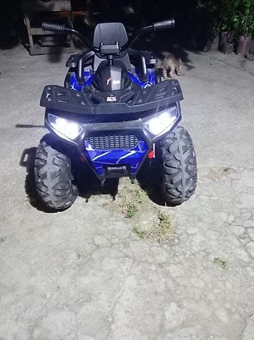 mutsy igo universal arabalar: Uşaq elektrik kvadrosikleti – Desert 1000 dizaynı, mavi/qara rəng. - 2 — 1