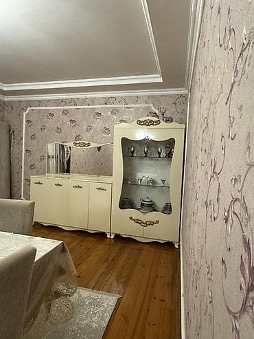 metbex stolları: Klassik üslubda qonaq otağı mebel dəsti Dəst tərkibi: - 8 nəfərlik — 3