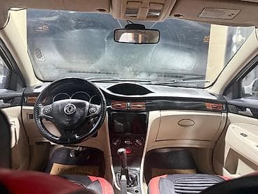 masin satisi kreditle: Dongfeng (DFM) S30, ağ rəngli sedan. Taksi buraxilisi var 3031 e qeder — 6