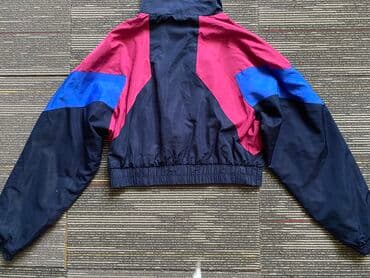 sumqayitda jaket: Pull&bear jaket
Yazısı qopub — 2