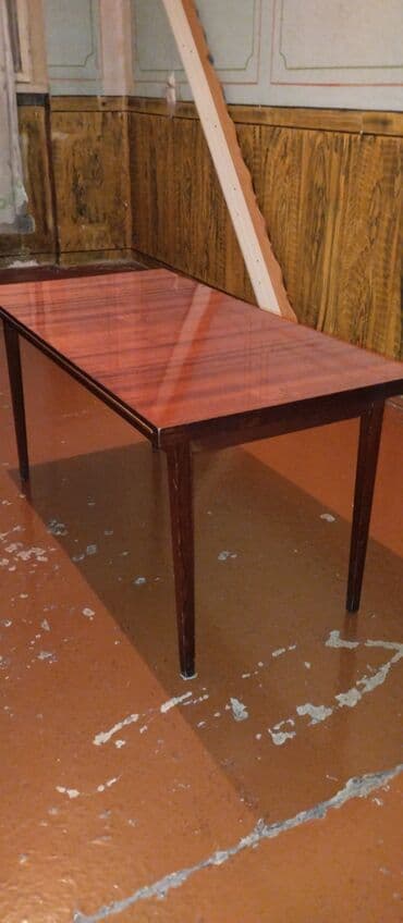 kafe restoran: Qonaq masası, İşlənmiş, Açılmayan, Taxta, Dördbucaq masa — 1