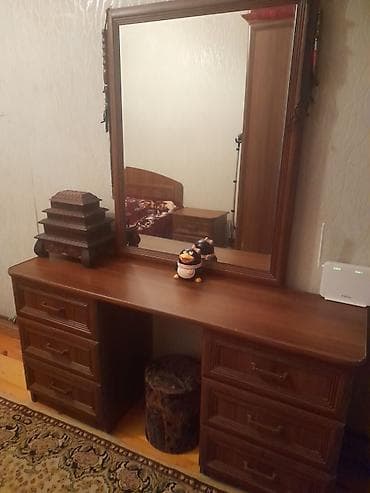 Qonaq otağı və yataq otağı mebel dəsti,divan,kreslolar Tərkib: - — 4