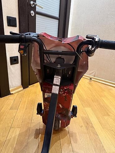 Uşaq üçün elektrikli drift skuter - Korpus və oturacaq — 4