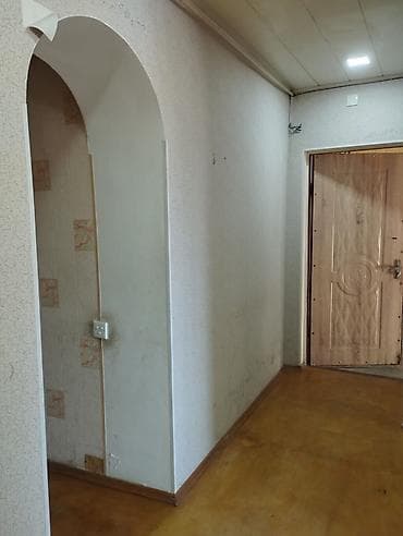 bine savxoz ev: Suraxanı bazarına yaxın.Bina evi 5/1 mərtəbəsi.Evin yanında 35 — 4