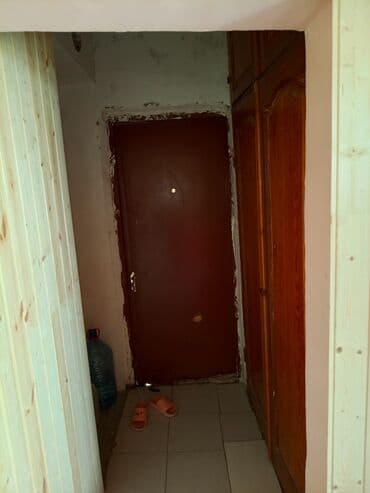 2 otaqli evler ehmedlide: Salam həyət evi satılır 4 otaq evdən əlavə 1 otaq var amma təmirsiz — 7