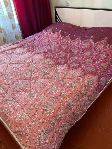 evde qal resimler: Yorğanlar, adyallar — 1