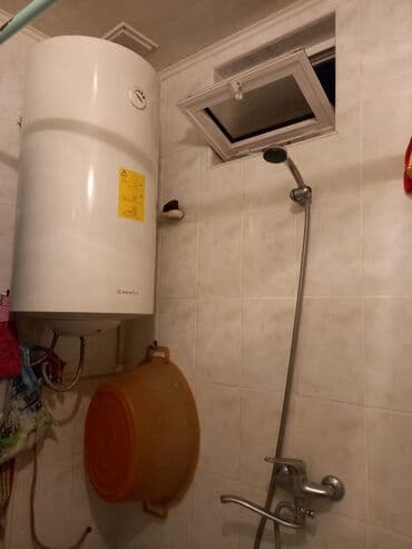 azadliq metrosunda satilan evler: Qax, 4 otaqlı, Köhnə tikili, 100 kv. m — 6