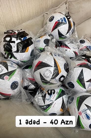 EURO 2024 dizaynlı futbol topları - Rənglər: ağ əsas, qara, yaşıl