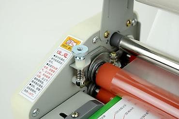 cap xidmetleri: Laminator 8460T teze karobkada.32mm ve 44 mm laminasiya — 3