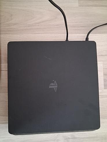 ps4 slim disk: Sony PlayStation 4 Slim oyun konsolu Xüsusiyyətlər: - Model: PS4 Slim — 2