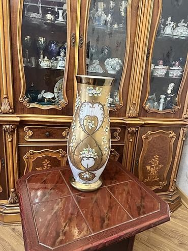 son zəng şəkli: Bir vaza — 1