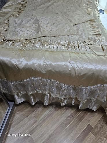 yastık: Yataq üçün İşlənmiş rəng - Qızılı Yataq örtüyü, Ünvandan götürmə — 2