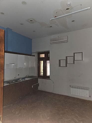 ev alqı satqısı və kirayəsi: Zərifə əliyeva kucesinde birinci bina ikincu mertebe 3/2 5 otaqli — 9