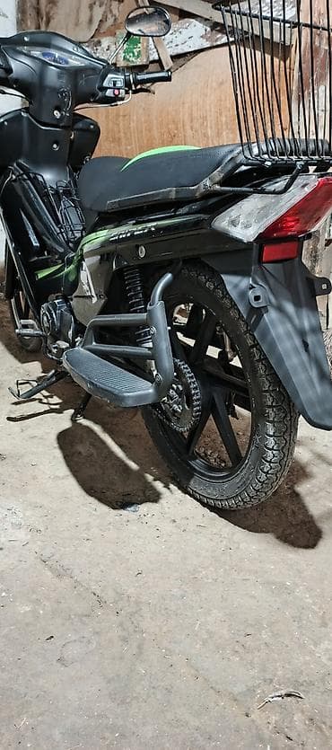 grandeur fara: Satılır: şəhər içi və günlük istifadə üçün praktik kaplı skuter-tipli — 1