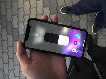 iphone qiymet: IPhone Xr, Qara — 2