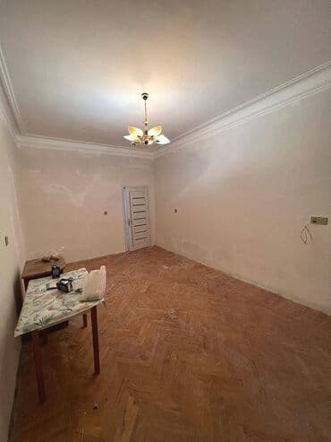 stalinka binalar: Bakı, 2 otaqlı, Köhnə tikili, m. Həzi Aslanov, 67 kv. m — 2