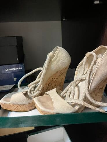 fitnes üçün qadın krosovkaları: United Colors of Benetton, Ölçü: 35, rəng - Bej, İşlənmiş — 1