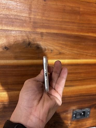 2 əl telefonlar: IPhone 11, 128 GB, Gümüşü, Simsiz şarj — 2