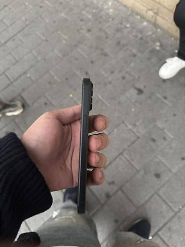 telfolar: IPhone 15, 128 GB, Qara, Face ID — 4