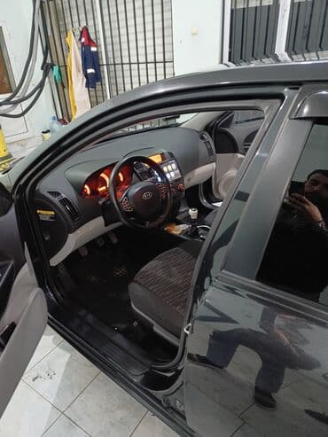 опель зафира а: Kia Ceed: 1.4 л | Хэтчбэк — 7