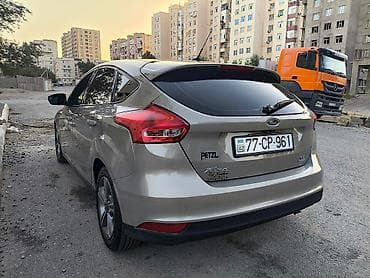 man sat: Ford Focus: 1 l | 2016 il 200000 km Hetçbek — 8