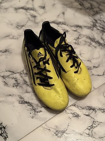 Toplar: Butslar Adidas, Ölçü: 42 — 1