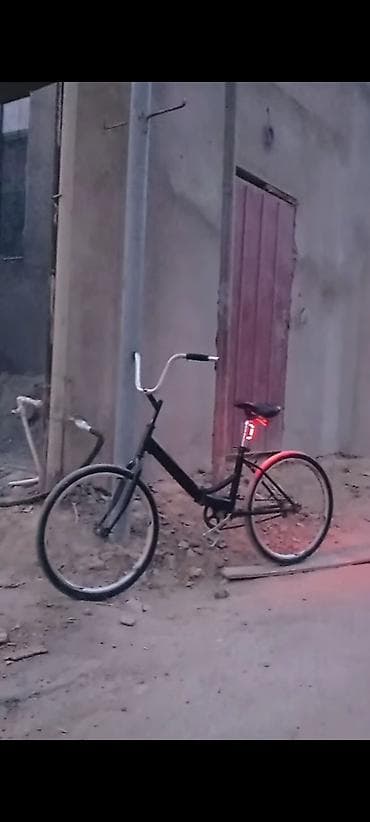 Velosiped heç bir problemi yoxdur teze krasqalanib 24 lükdur isteyen