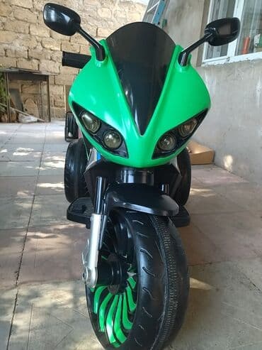 Moto ela veziyet, az surulub. 12 yasa geder. iki motor ve iki — 10