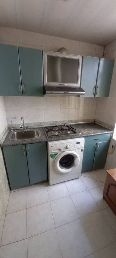 gunluk evler sumqayit: Nizami rayonu,Neftcilerde icranin arxasında,5 mərtəbənin,5 ci — 5