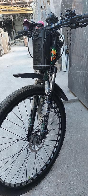 mini velosiped: Tam aksesuarlarla təchiz edilmiş dağ velosipedi Xüsusiyyətlər: - 29" — 3