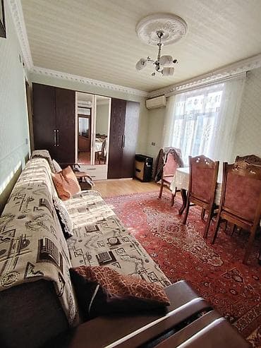 oguzda ev satilir: Gəncə, 2 otaqlı, Köhnə tikili, 40 kv. m — 2