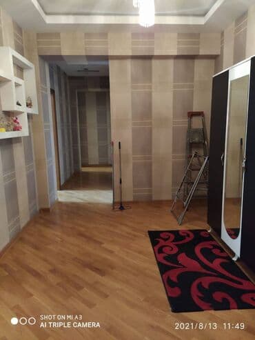 8 mikrorayon: Xətai metrosuna 16 mertebeli binanın 8-ci mərtəbəsində yerləşən — 4