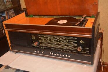 приемник: Продаю 8-ми ламповую антикварную ( выпуск 1971 г.)радиолу "Урал-111" — 1