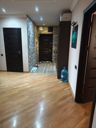 kirayə qarayev: 4 otaqli temirli satilir — 17