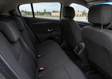 Renault Megane III – ağ rəngli, 5 qapılı hetçbek. Xüsusiyyətlər və — 6