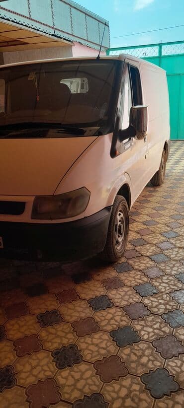 yük daşıma maşınları: Ağ rəngdə Ford Transit furqon, yük daşınması və ya kommersiya — 7