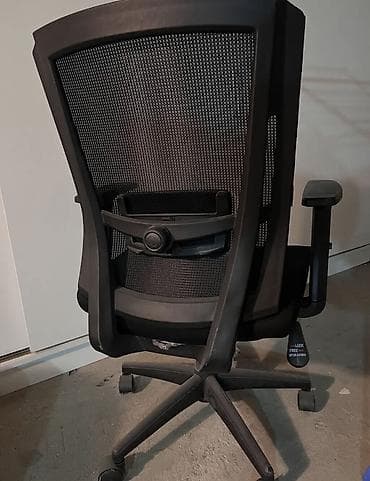 mebeı: Yenidir. 90 azn — 3