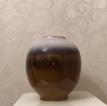 Vazalar: Bir vaza, Keramika — 1