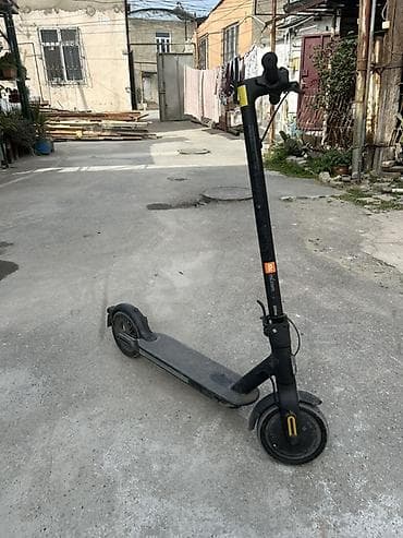 Musiqi alətləri: İşlənmiş Elektrik samokat ≤ 5", 351 - 500 Vt, 16 - 25 km/s, Ünvandan götürmə — 4