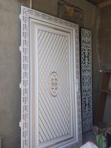 islenmis plastik qapi pencere: Plastik Naxışlı Hamam Qapıları 350 man Plastik aluminium qapı — 17