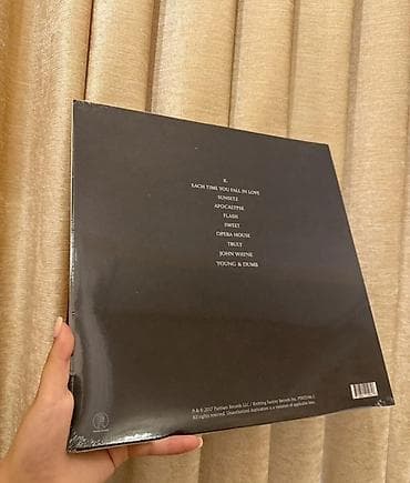 viniller: Vinil val, 2017 il — 2